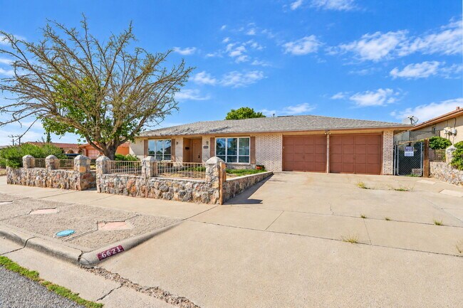 Building Photo - 6621 Mesa Grande Ave
