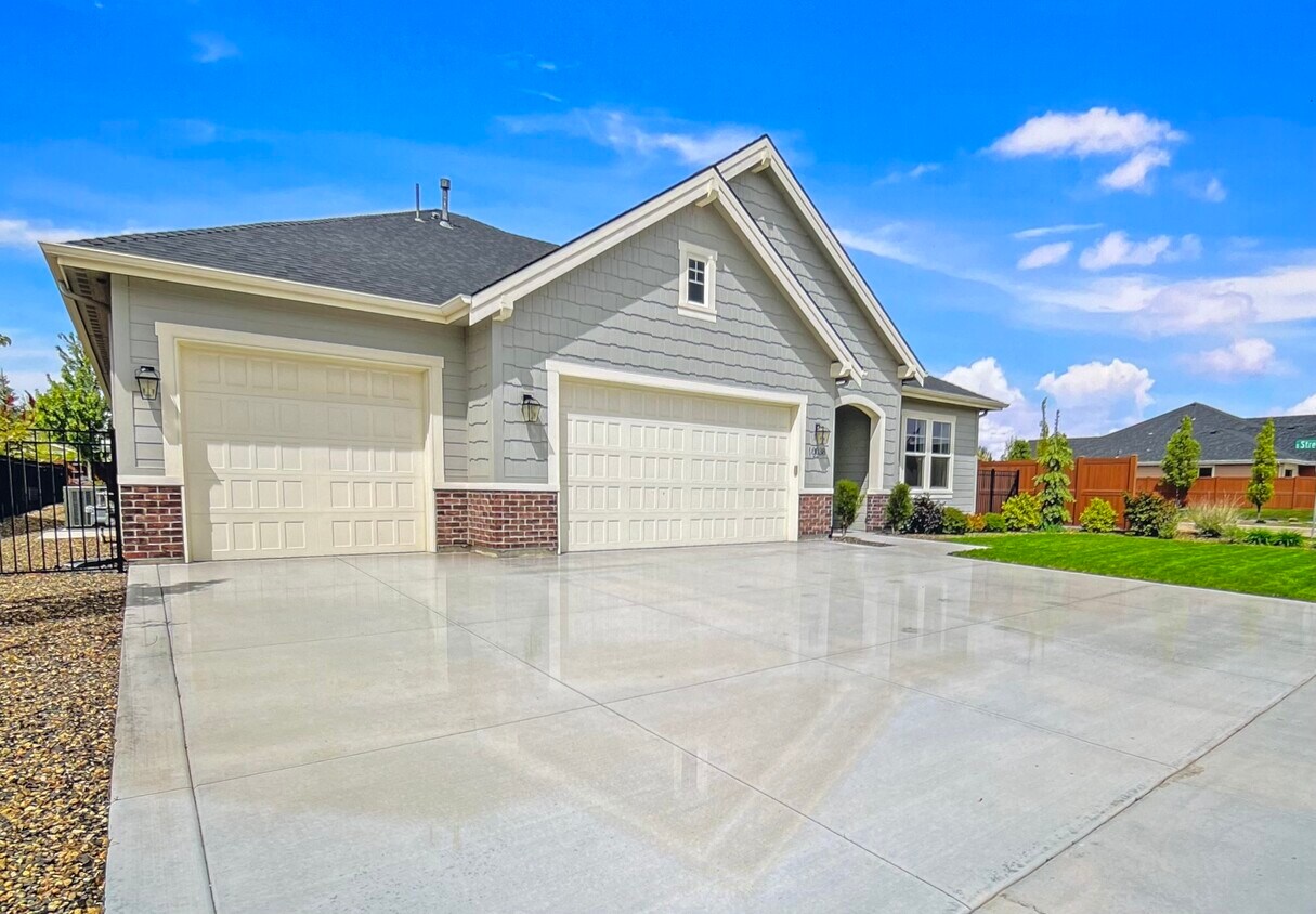 10038 W Andromeda Dr, Star, ID 83669 House for Rent in Star, ID