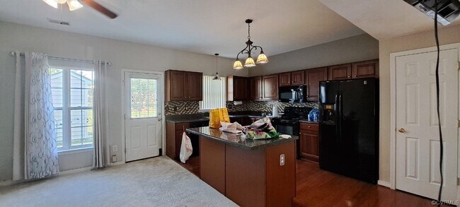 Foto del edificio - 10519 Mountain Gate Way