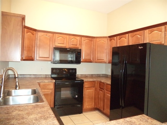 Building Photo - 1061 Saint Johns Dr
