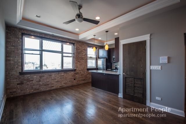 Foto del edificio - 2064 N Western Ave