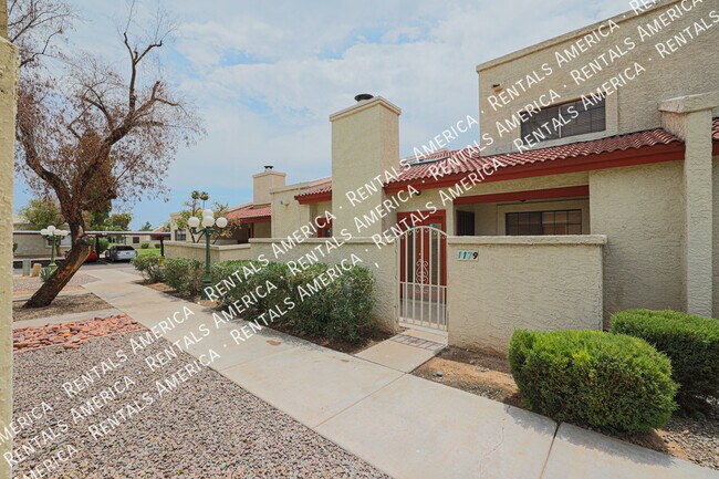 Foto del edificio - 633 W Southern Ave