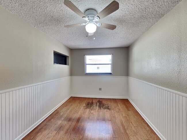 Building Photo - 1016 Colony Park Dr