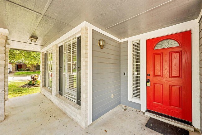 Foto del edificio - 17249 Sandwick Dr