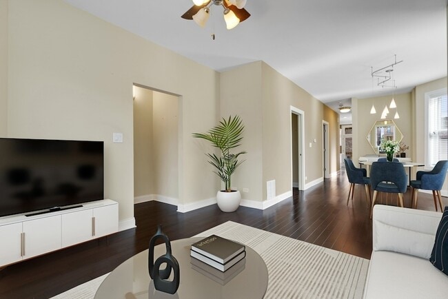 Foto del edificio - 2732 W Belmont Ave