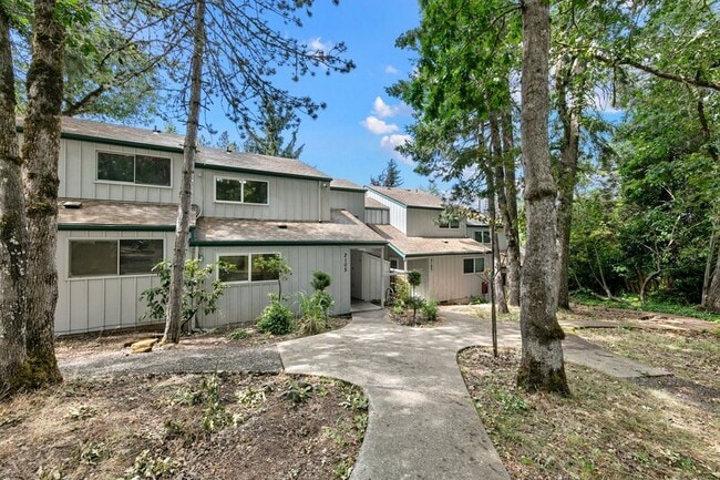 Building Photo - 2105 Hawkins Ln