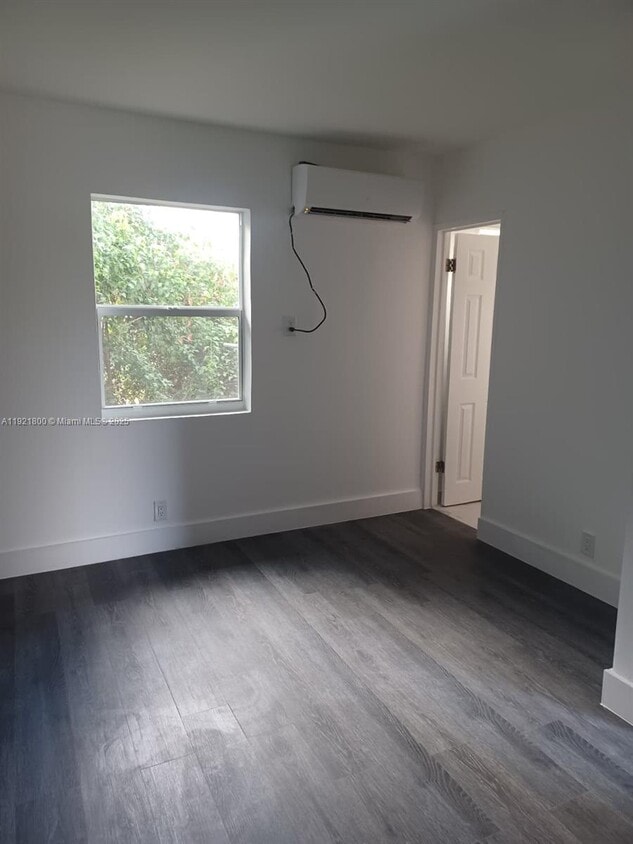 Building Photo - 1845 Dixieana St