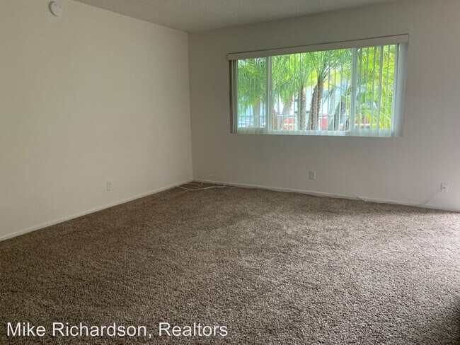 Building Photo - Studio, 1 bath House - 4880 Sandyland Rd #8