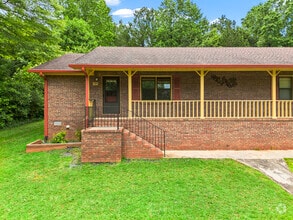 Building Photo - 105 McWhirter Pl