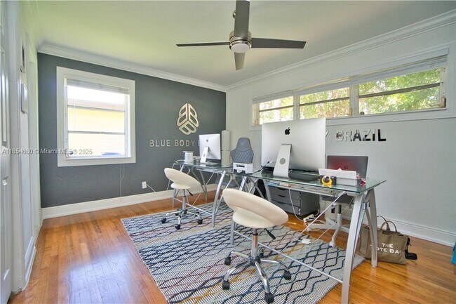 Building Photo - 1419 N 16th Ct