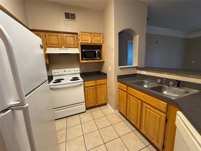 Building Photo - 6685 Queens Borough Ave