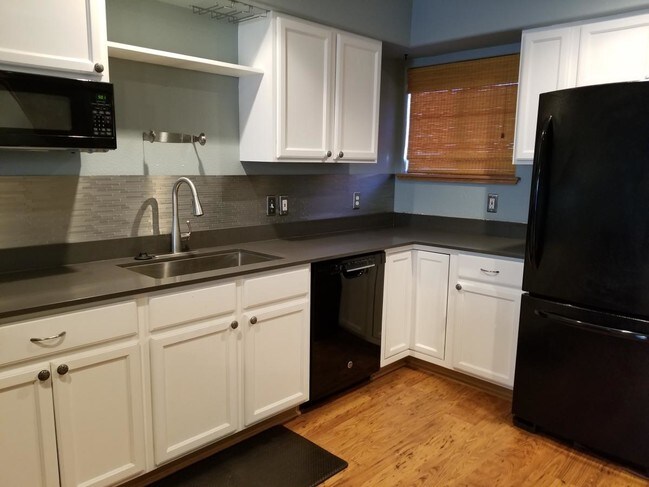 Foto del edificio - 105 Sunridge Ln