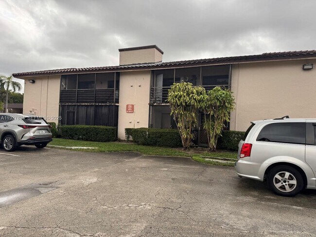 Foto del edificio - 855 NE 209th St