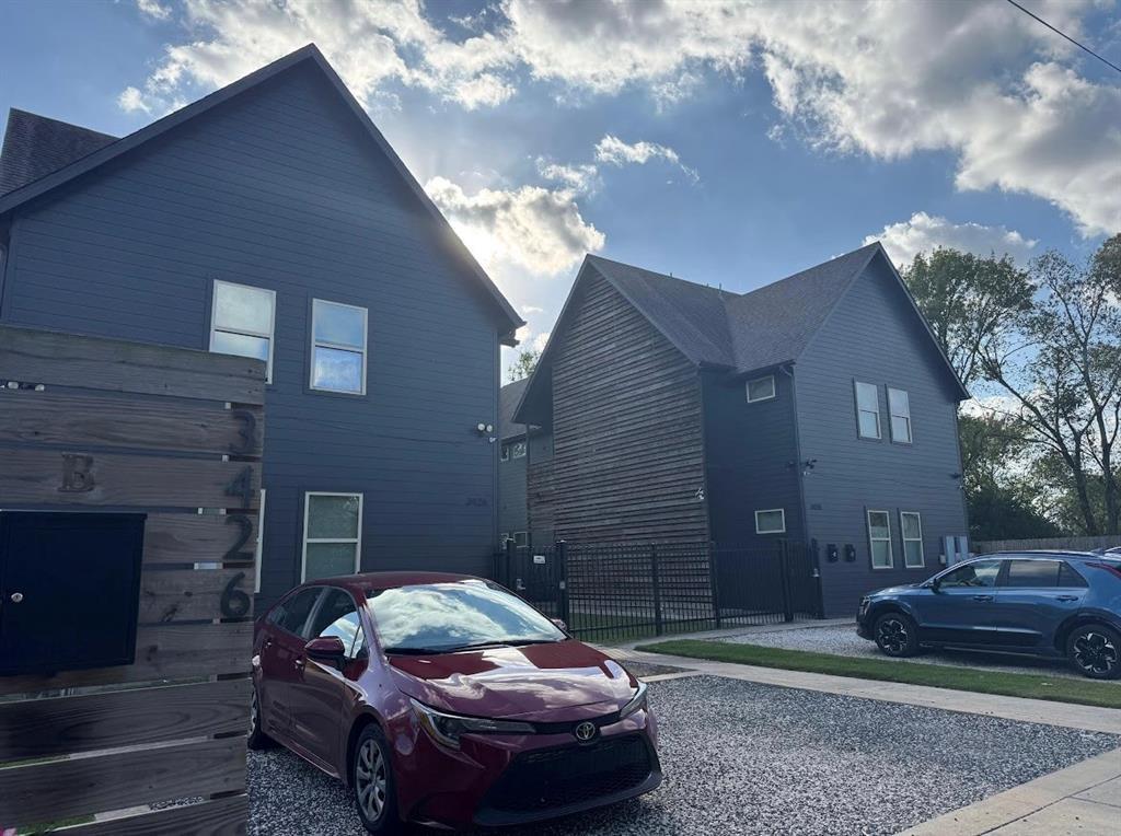 Foto principal - 3426 Tuam St