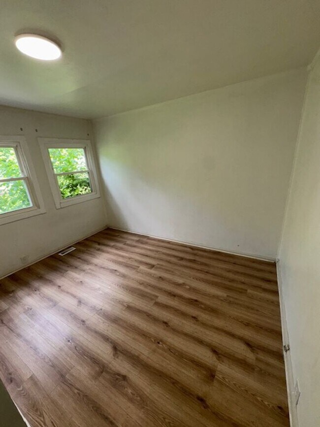 Foto del edificio - 2504-2506 Negley Pl