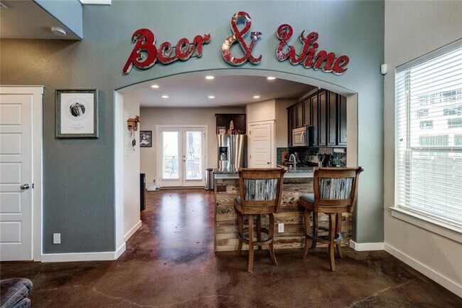 Building Photo - 2101 Rivers Edge Way