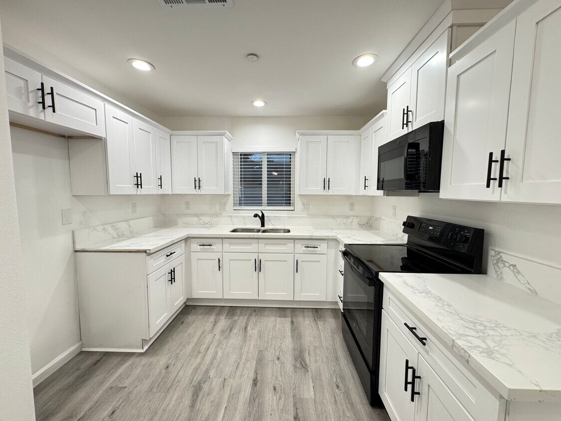 Foto principal - Stunning 2Bd/2Ba New Build in Riverside!