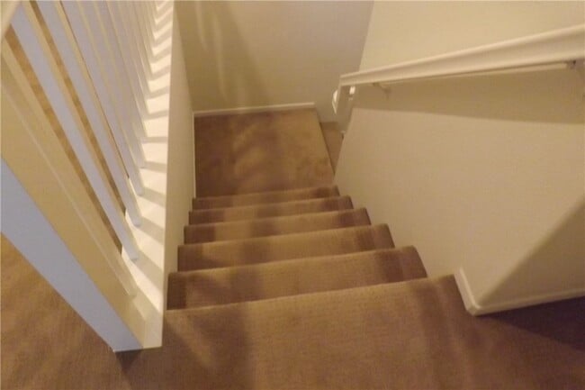 Foto del edificio - 15 Tulare Dr