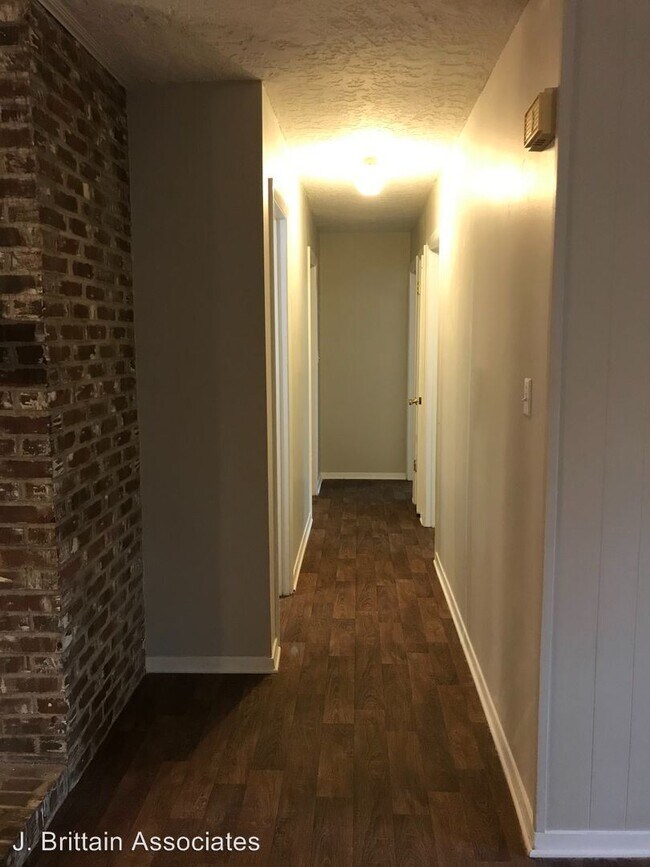 Building Photo - 3 br, 2 bath House - 657 Bailey Springs