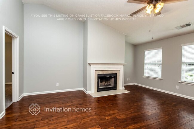 Building Photo - 428 Crested View Dr