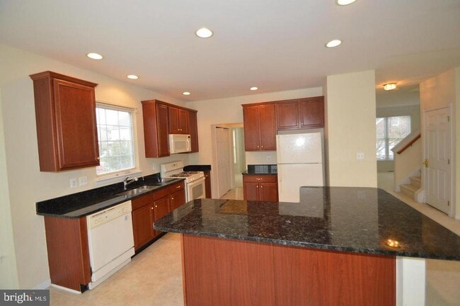 Building Photo - 42555 Pelican Dr