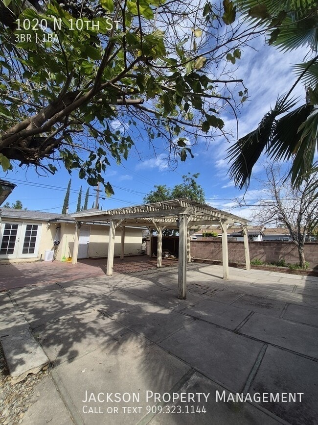 Building Photo - 1020 N 10th St