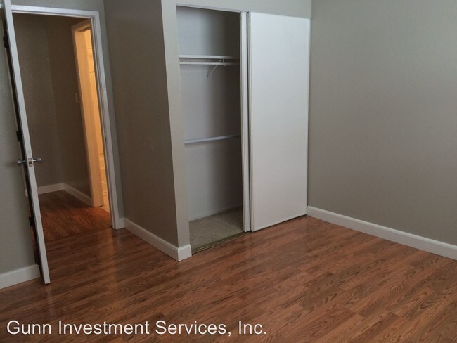 Building Photo - 653 Pine Meadows Dr