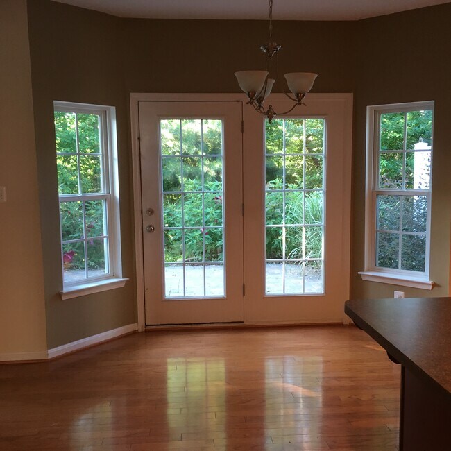Foto del edificio - 23221 Foxglove St