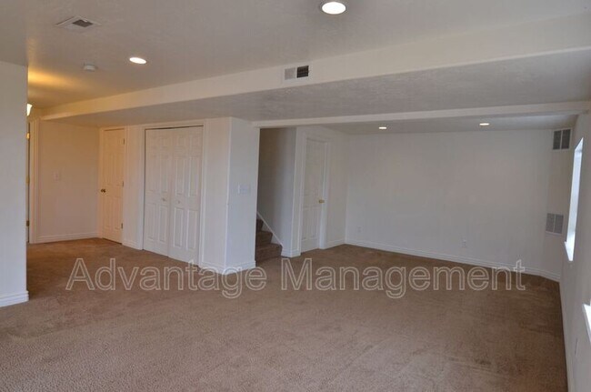 Foto del edificio - 4044 S Lake Vista Dr