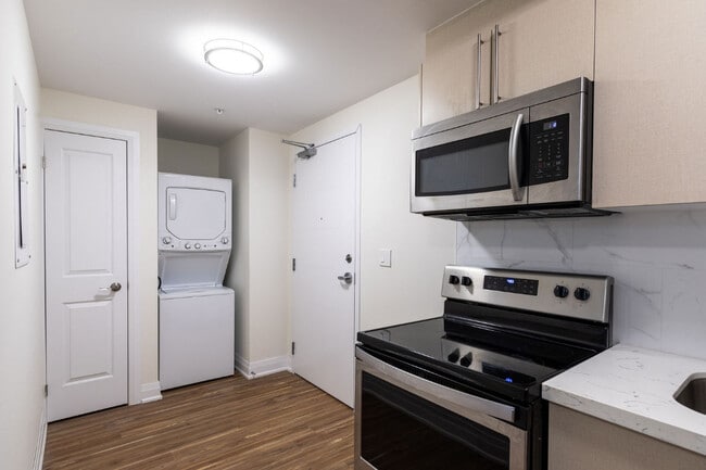 Building Photo - 311 Batavia Pl