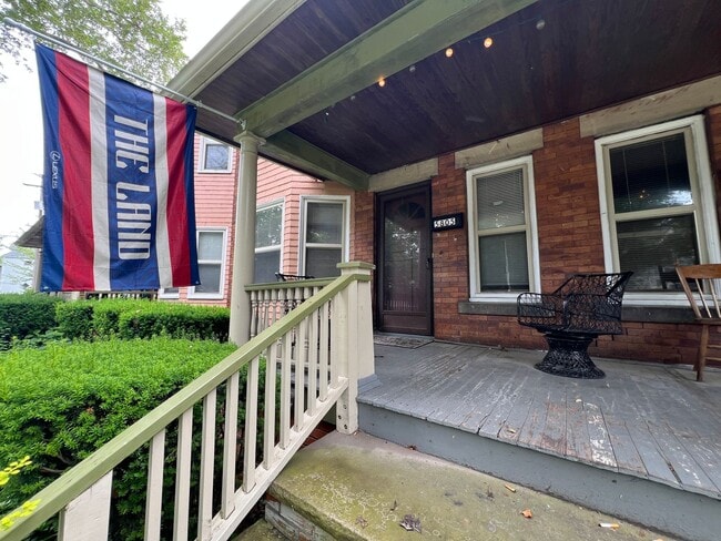 Building Photo - 5807-5807 Franklin Blvd