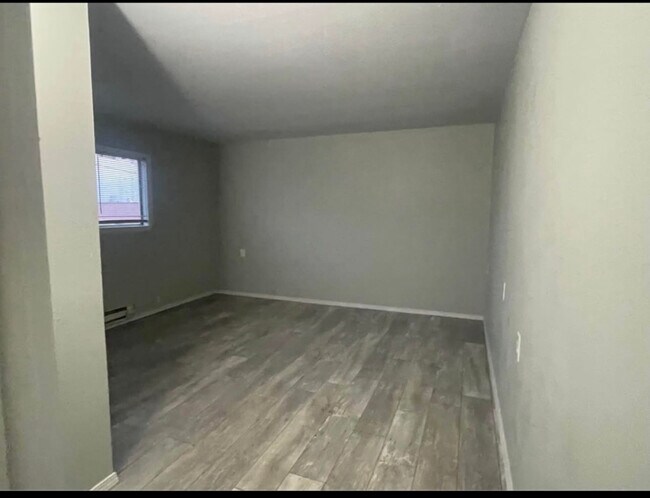 Foto del edificio - 2029 S Empire Ave