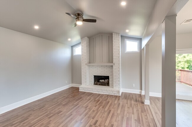 Building Photo - 506 Stonebridge Dr