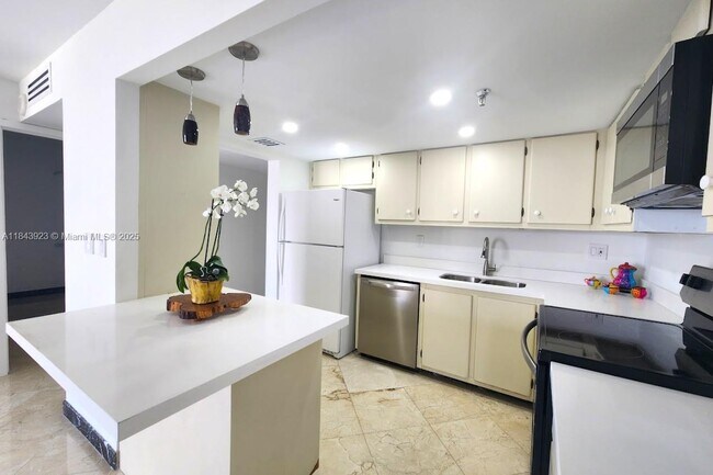 Foto del edificio - 290 174th St St