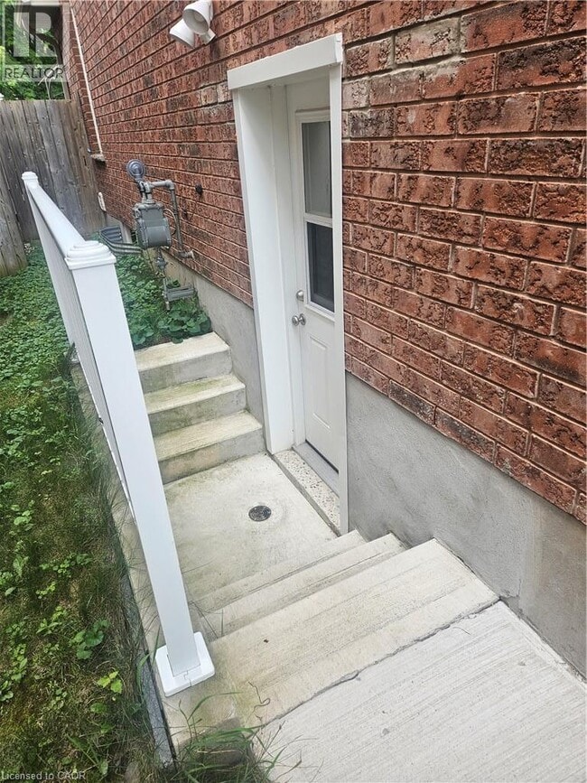 Building Photo - 101 Steepleridge St