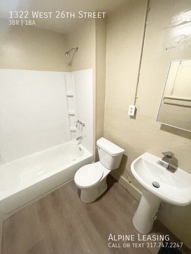 Foto del edificio - 1322 W 26th St