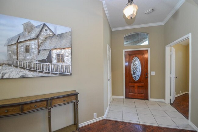 Building Photo - 4914 Surrey Park Cir