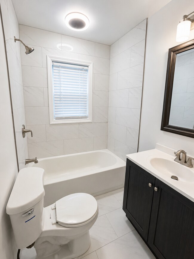 Foto del edificio - 5309 W 71st St