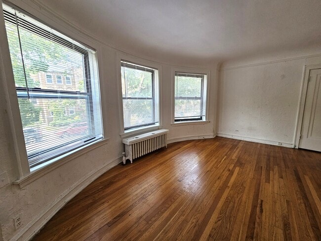 Building Photo - 5507 N Campbell Ave