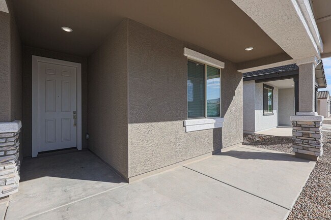 Foto del edificio - NEWLY BUILT HOME IN LAVEEN OFF 202 & DOBBI...