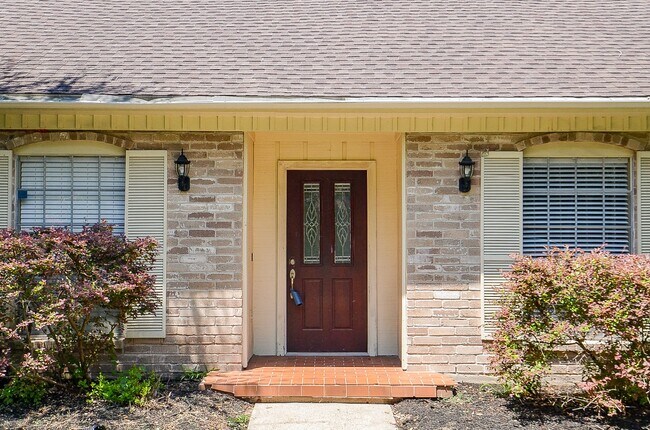 Foto del edificio - 2554 Hodges Bend Cir