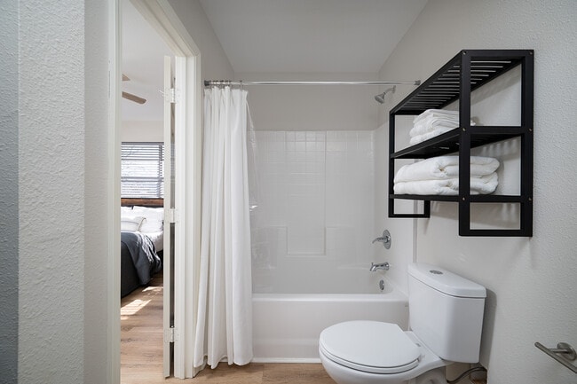 Foto del edificio - 1528 E Devine St