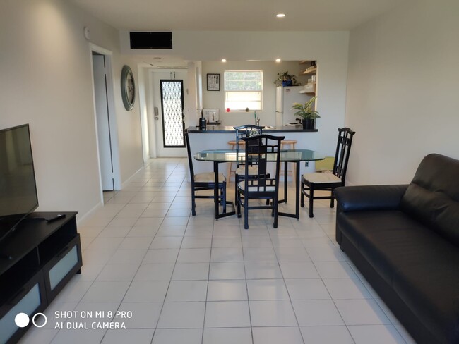 Foto del edificio - 4805 NW 35th St