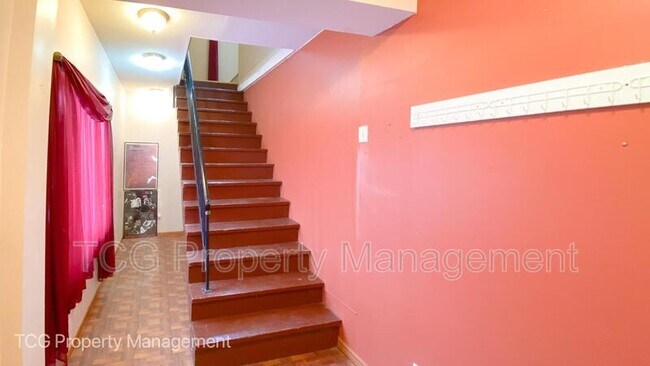 Building Photo - 1568 IL-23