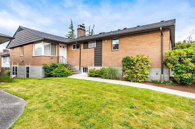 Foto del edificio - Charming Ballard  Daylight One Bedroom Plu...