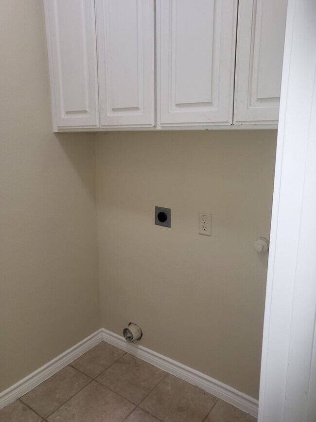 Foto del edificio - 4030 Cottage Park Ct