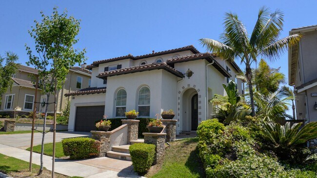 Foto del edificio - Large 4 bedrooom/ 3 Bath Home in Gated Com...
