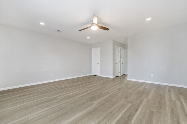 Foto del edificio - 4200 S Austin St