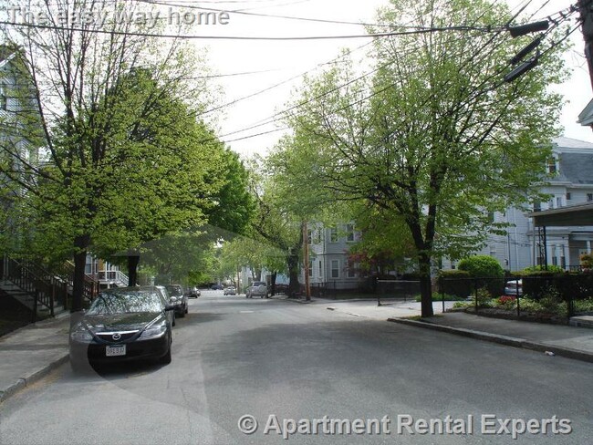 Foto del edificio - 24 Linden Ave