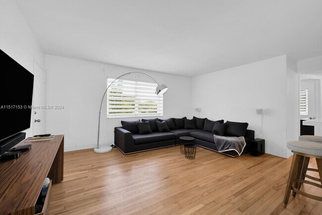 Foto del edificio - 7910 SW 55th Ave